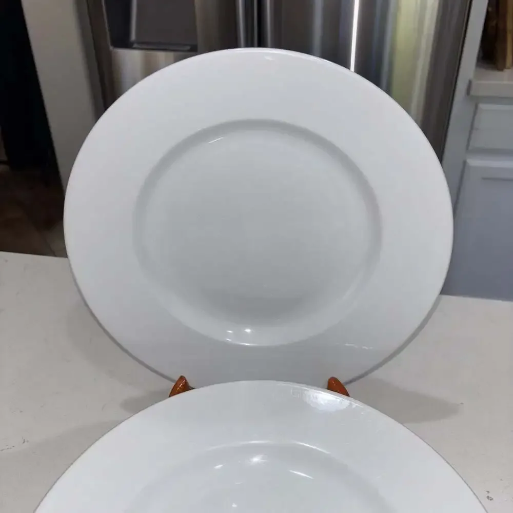 Pottery Barn Great White Rimmed Deep Well Dinner/Pasta Plates Set of 6 (10.75”)